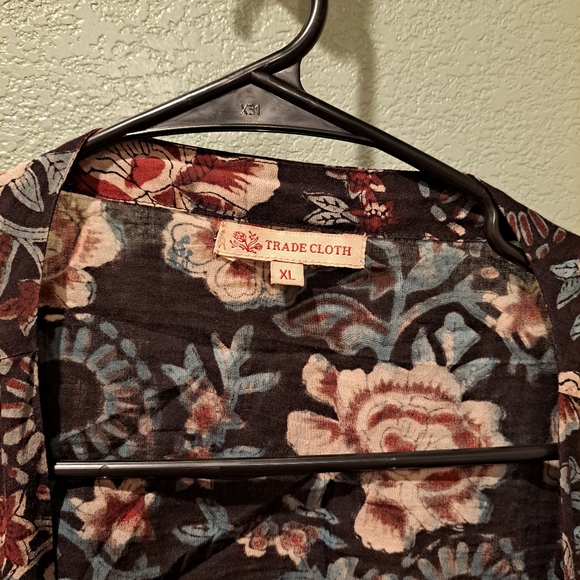 XL Tradecloth Long Sleeve Midnight floral Rio Jacket - Picture 8 of 9